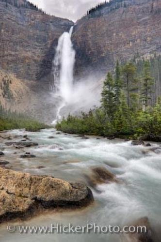 Photo: 
Waterfall Scenery Takakkaw Falls Yoho National Park Canada