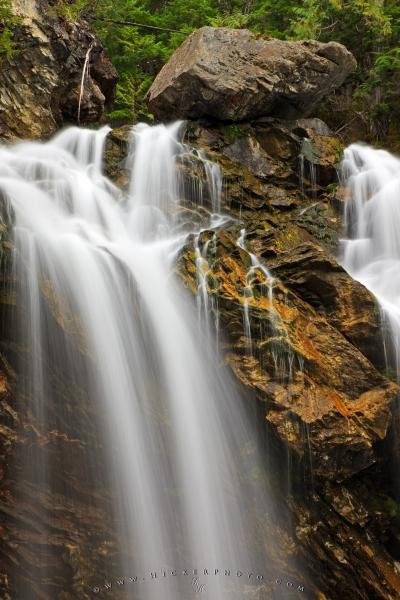 Photo: 
Balancing Rock Dividing Waterfall