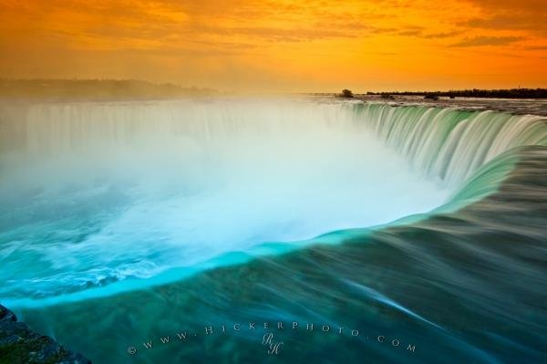 Photo: 
Niagara Waterfall Horseshoe Falls Sunset