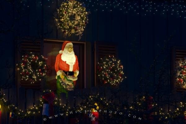 Photo: 
Santa Claus Display Christmas Lights