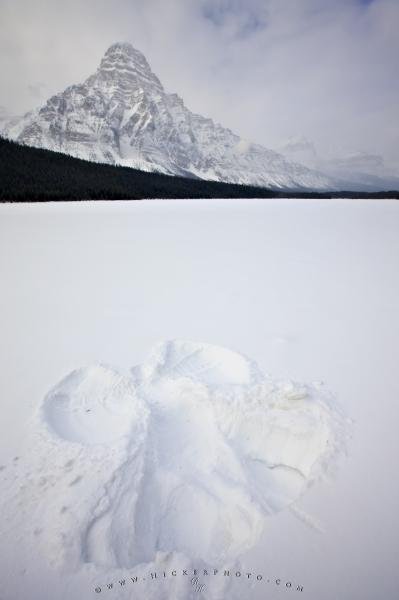 Photo: 
Winter Snow Angel Picture Mountain Scenery