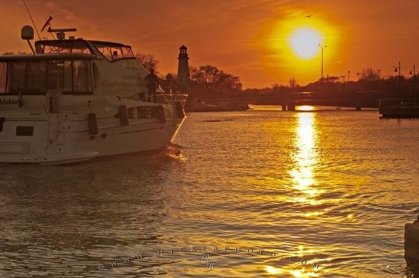 Photo: 
Cruising Vacation Port Credit Sunset