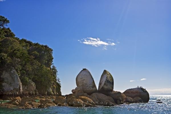 Photo: 
Split Apple Rock South Island